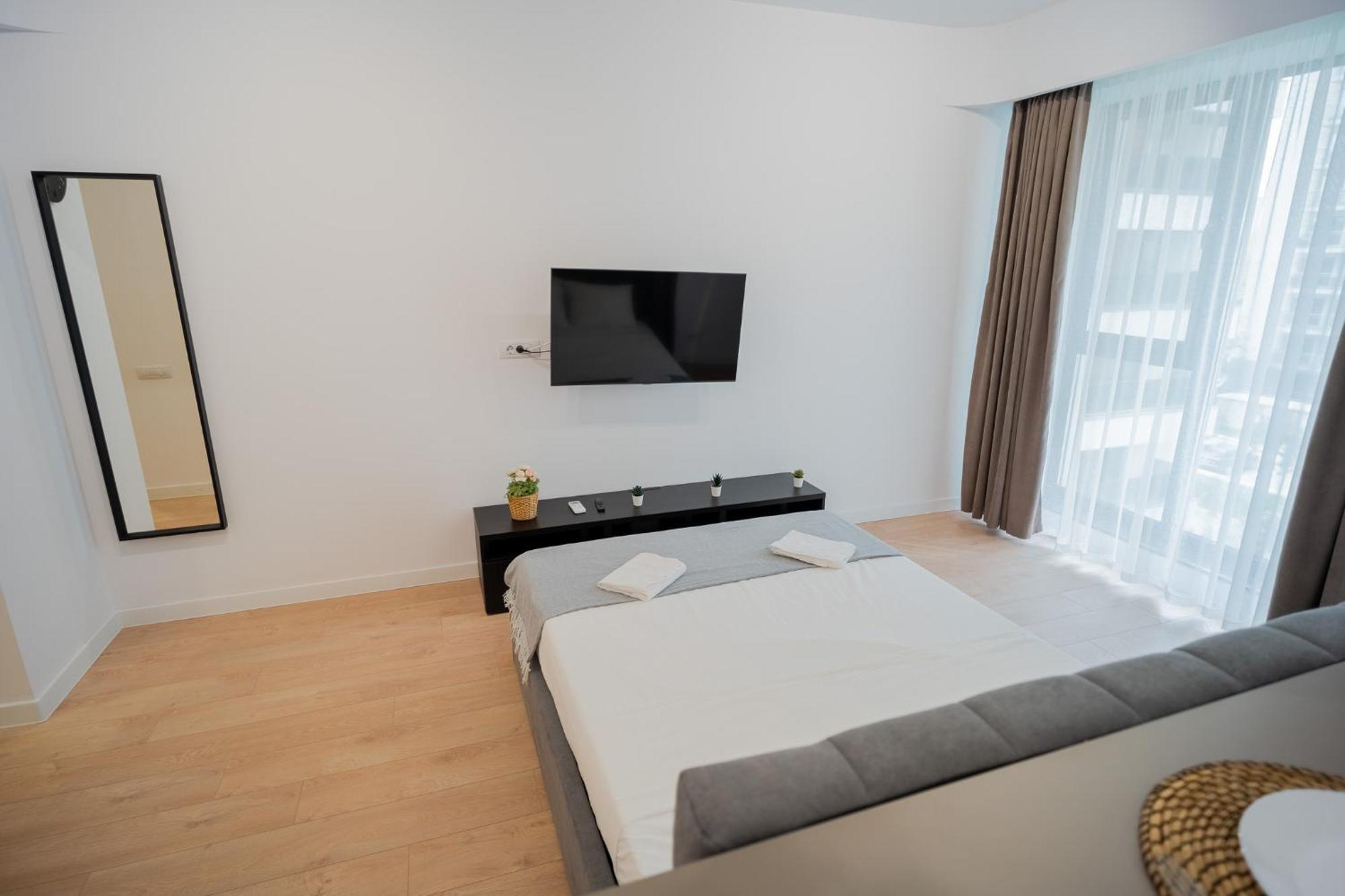 Amazing View Apartments - Iuliu Maniu & Politehnica Park Bucarest Exterior foto
